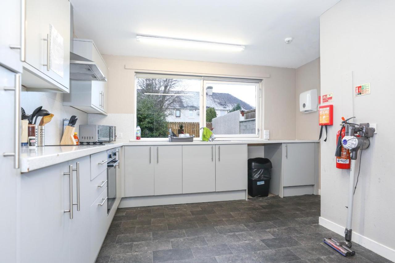 Modern Guest House - Central Inverness - Complimentary Snacks - Free Parking Exterior foto